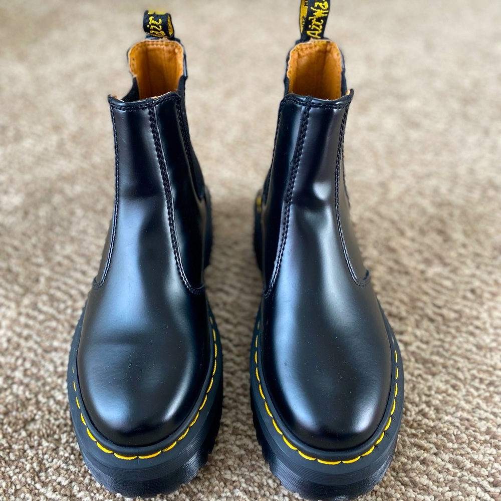 2976 SMOOTH LEATHER PLATFORM CHELSEA BOOTS